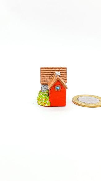 Casinha com Jardim Miniatura M647E