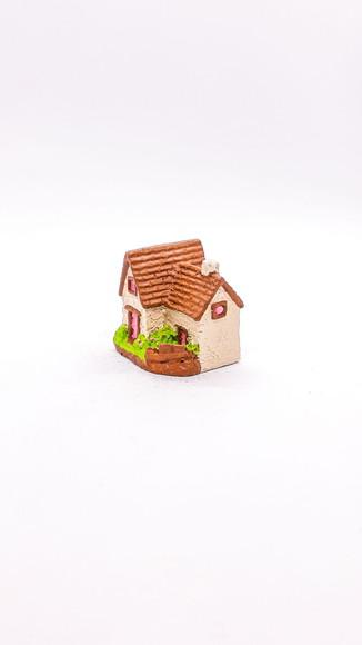 Casinha com Jardim Miniatura M647F