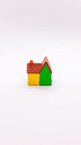 Casinha com Jardim Miniatura M647G