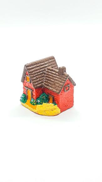 Casinha com Jardim Miniatura M647H