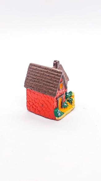 Casinha com Jardim Miniatura M647H