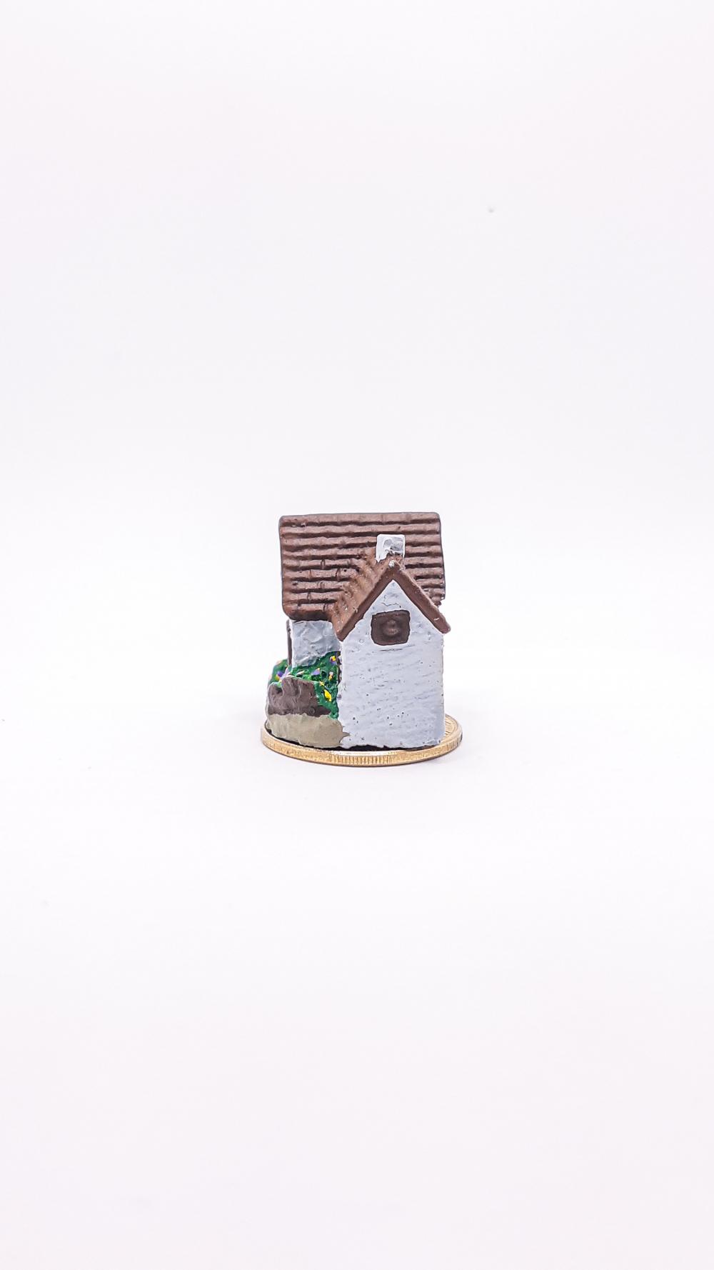 Casinha com Jardim Miniatura M647K