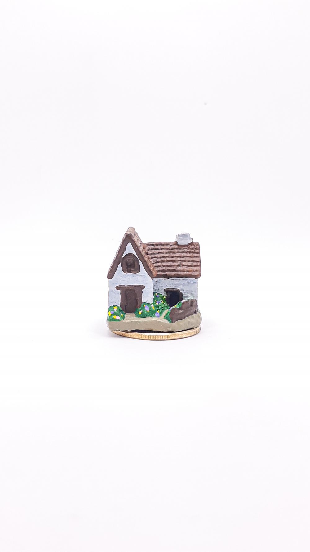 Casinha com Jardim Miniatura M647K