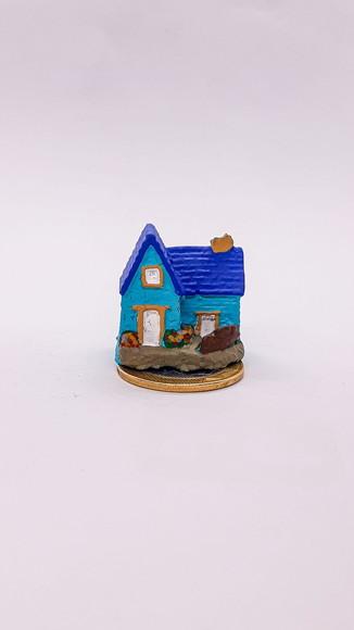 Casinha com Jardim Miniatura M647N