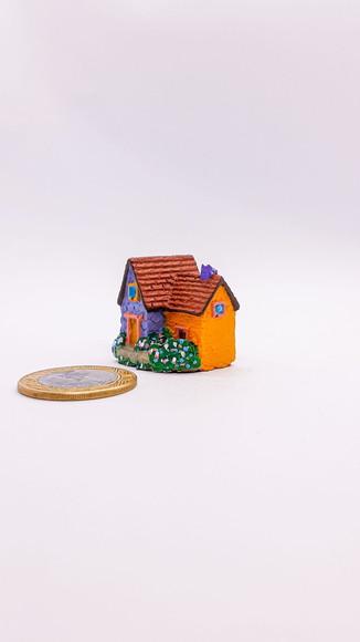 Casinha com Jardim Miniatura M647R