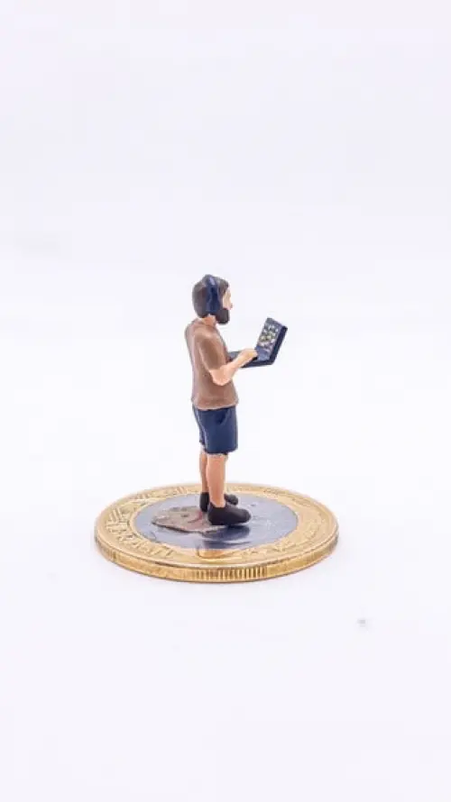 Homem com Computador Miniatura M1121