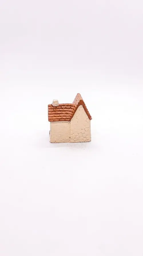 Casinha com Jardim Miniatura M647F