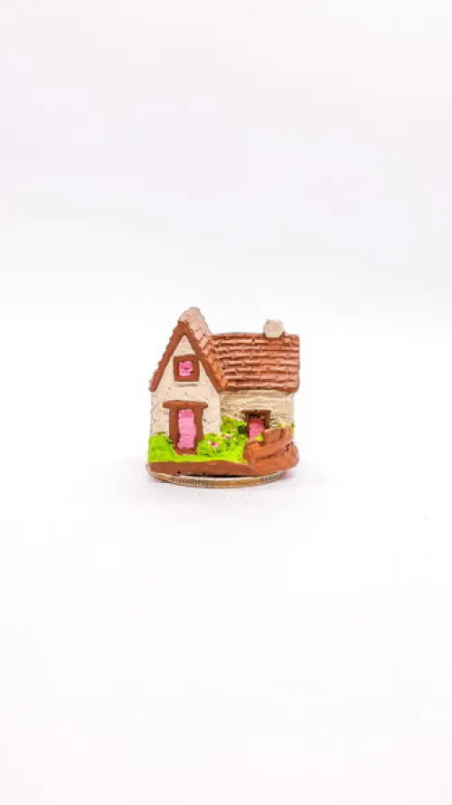 Casinha com Jardim Miniatura M647F