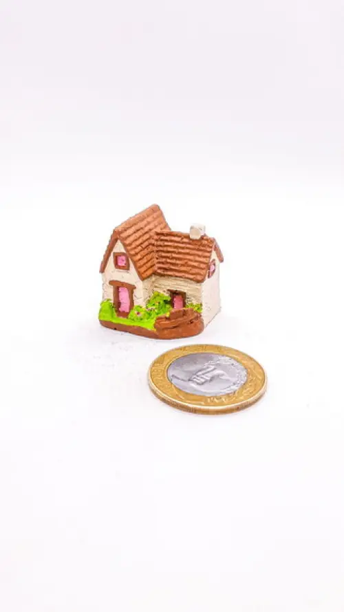 Casinha com Jardim Miniatura M647F