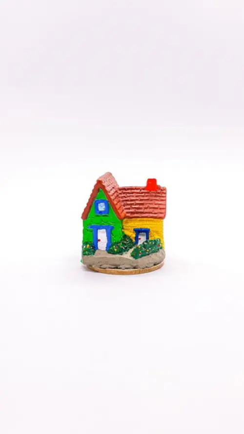Casinha com Jardim Miniatura M647G