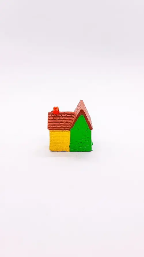 Casinha com Jardim Miniatura M647G
