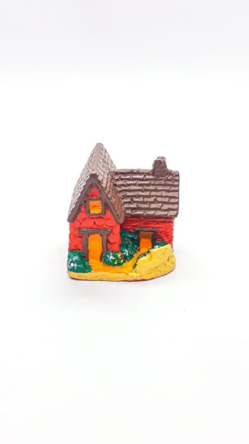 Casinha com Jardim Miniatura M647H