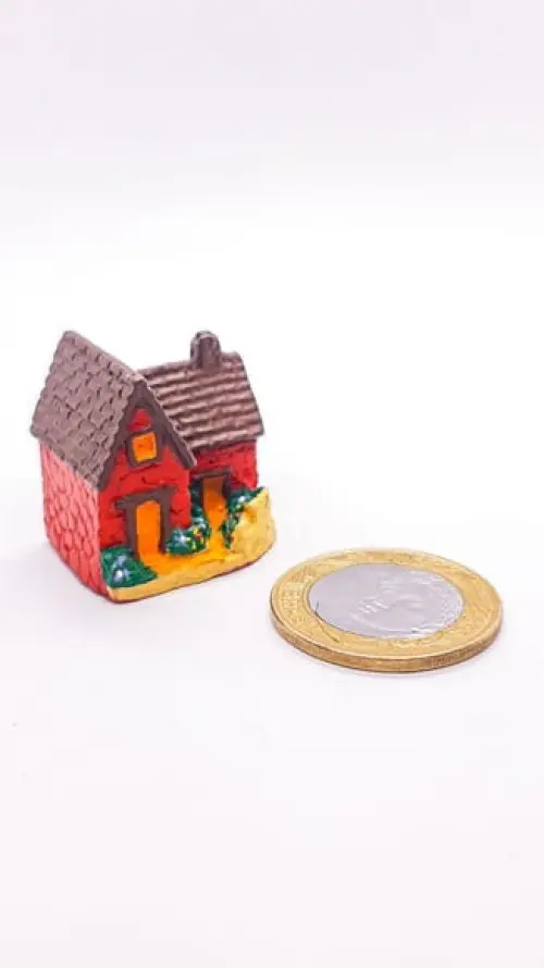 Casinha com Jardim Miniatura M647H