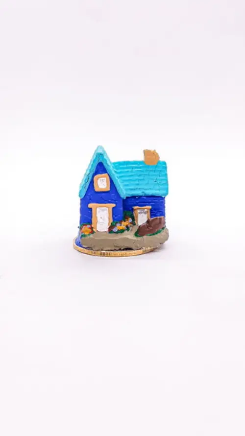 Casinha com Jardim Miniatura M647J