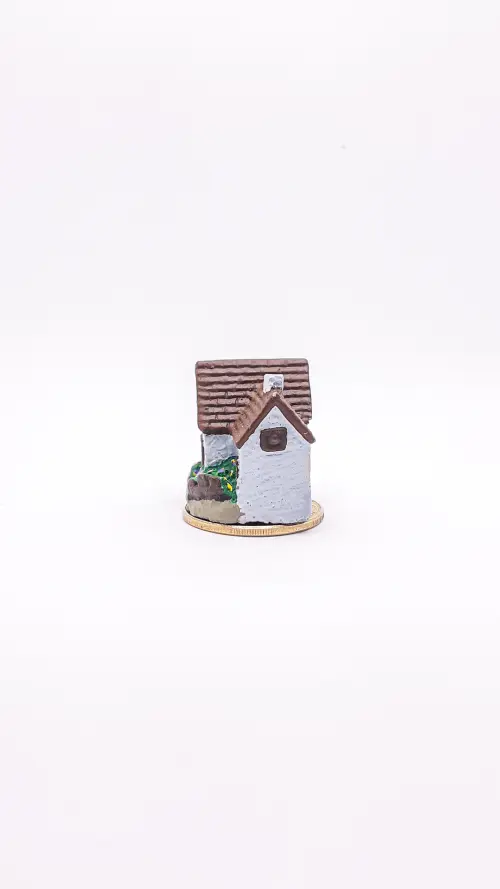 Casinha com Jardim Miniatura M647K