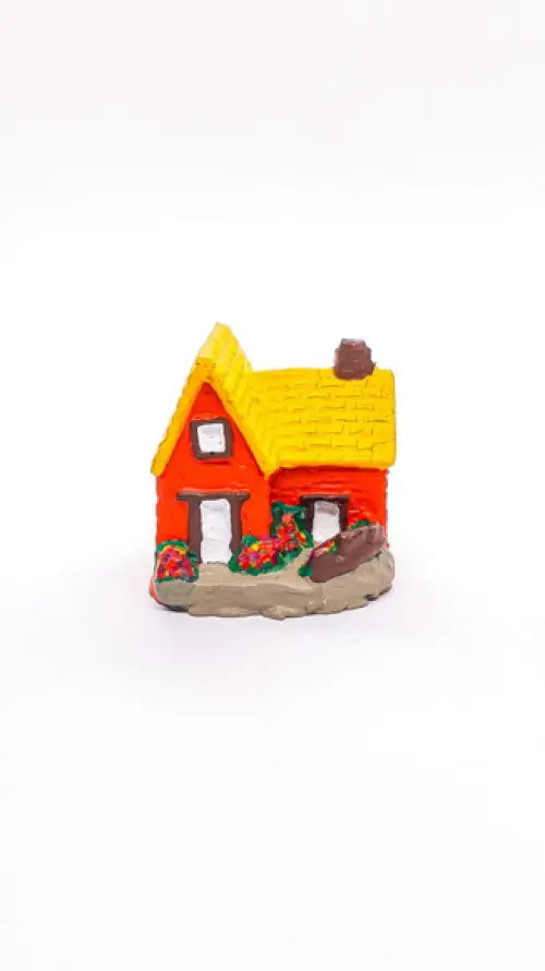 Casinha com Jardim Miniatura M647L