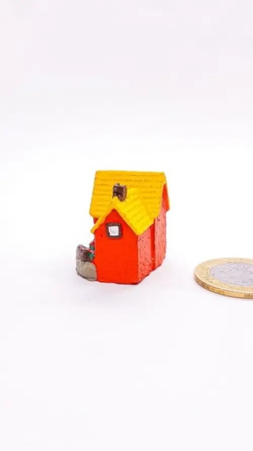 Casinha com Jardim Miniatura M647L