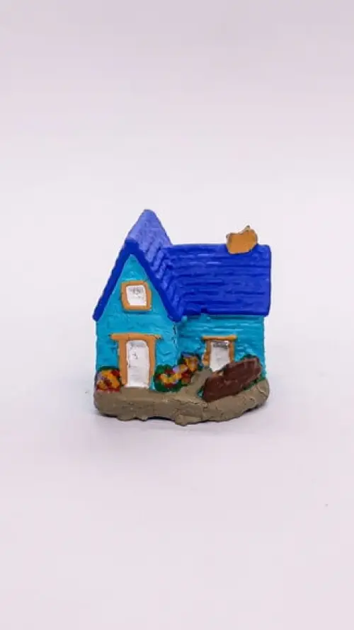 Casinha com Jardim Miniatura M647N