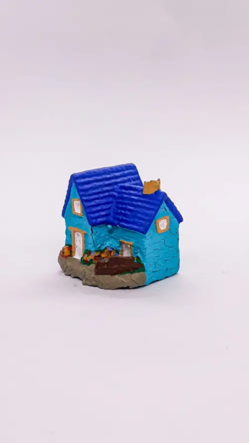 Casinha com Jardim Miniatura M647N
