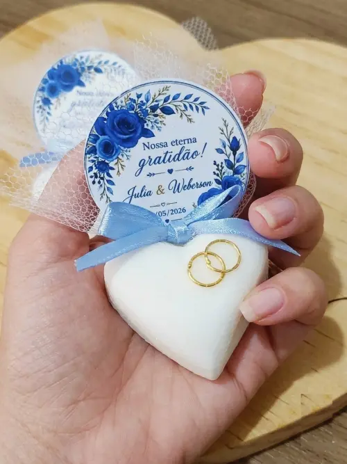 Mini sabonete em formato coração personalizado