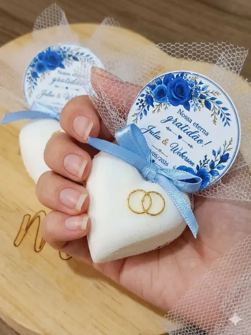 Mini sabonete em formato coração personalizado