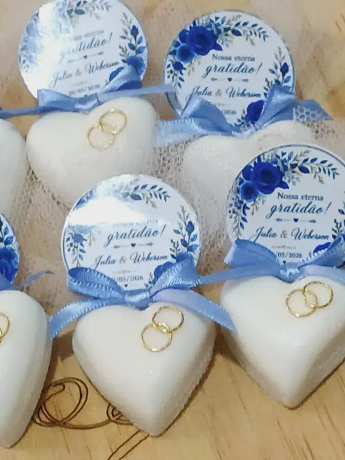 Mini sabonete em formato coração personalizado