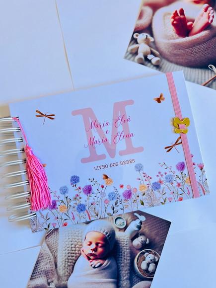 Livro do Bebê Gêmeas Floral Clean Menina