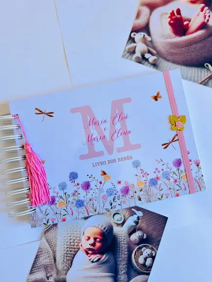 Livro do Bebê Gêmeas Floral Clean Menina