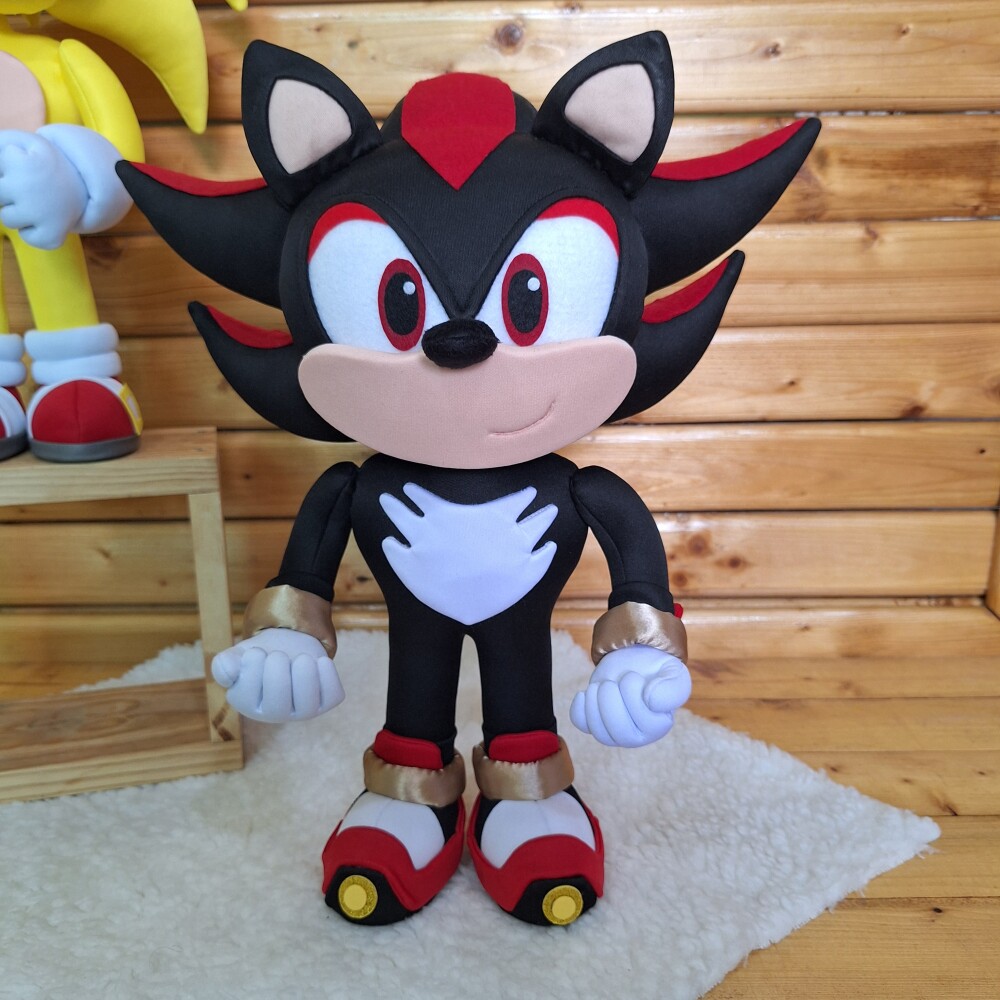Shadow Amigo Sonic em Feltro e Malha