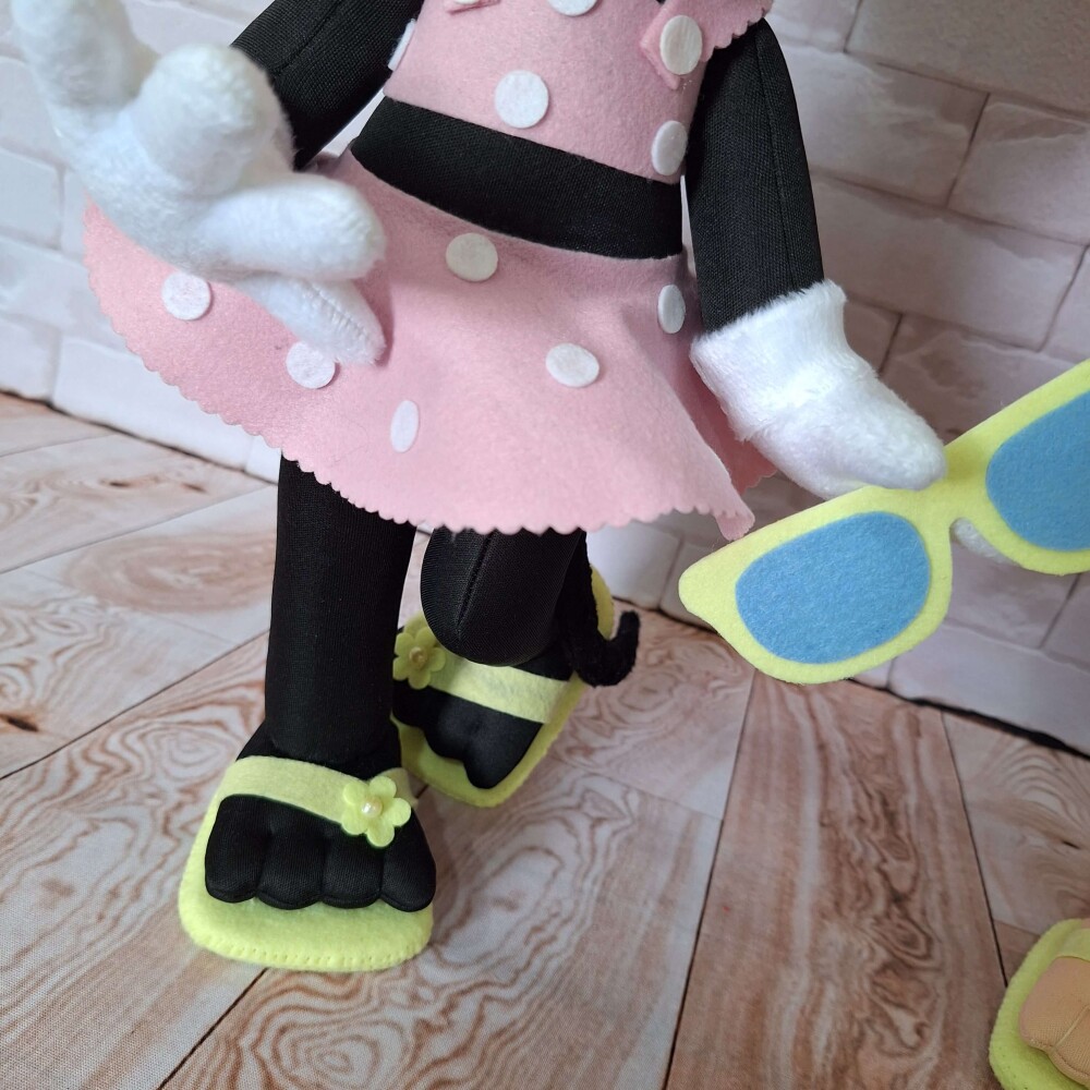 Boneca Afetiva Minnie pool party