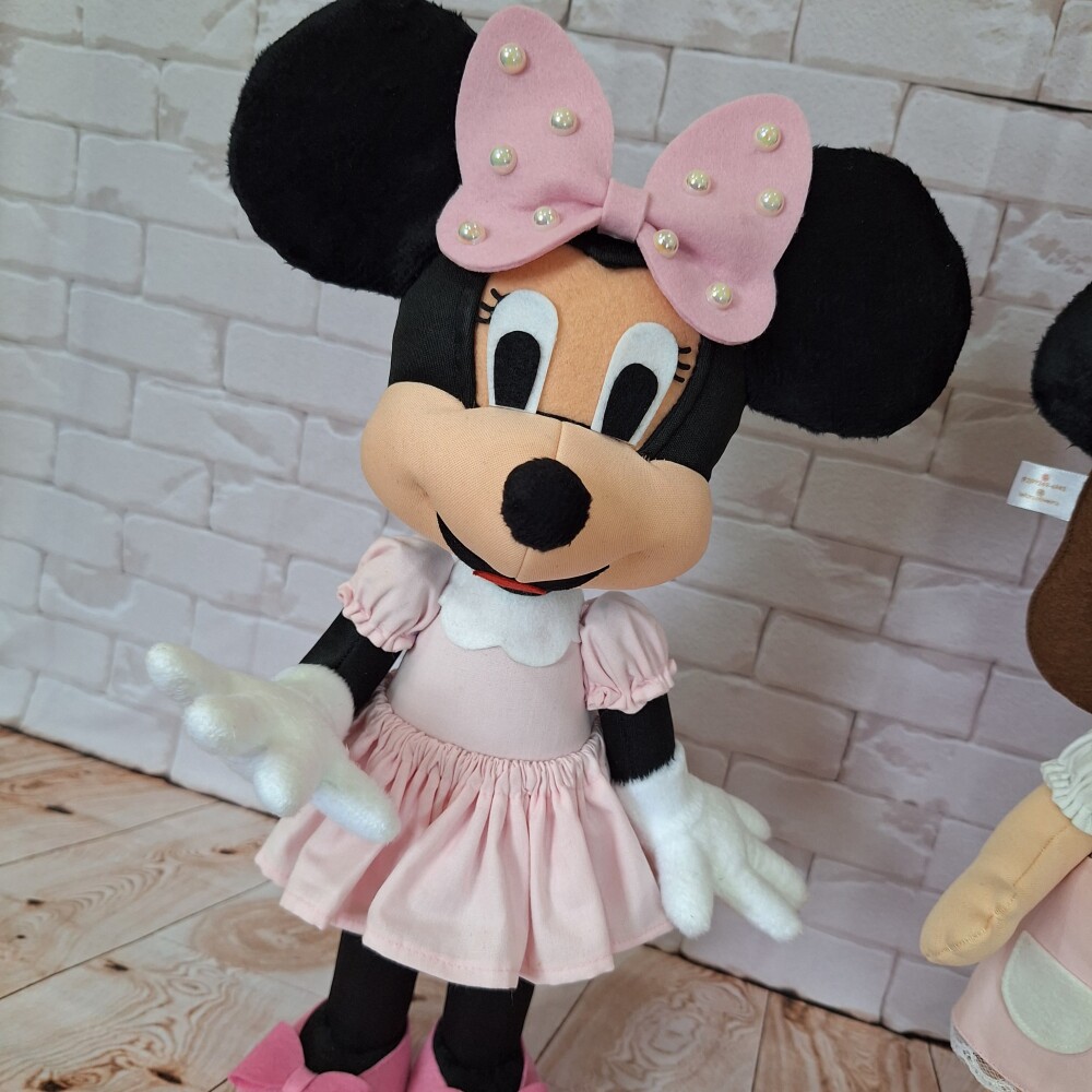 Menina Afetiva Minnie Rosa