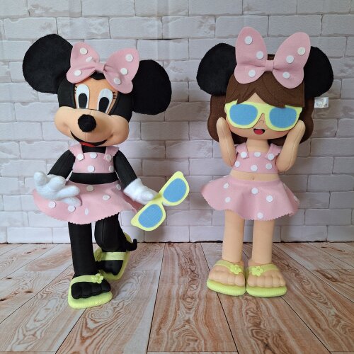 Boneca Afetiva Minnie pool party