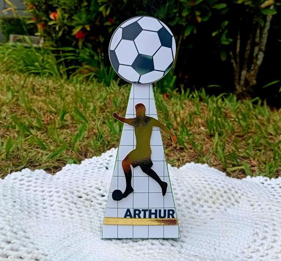 Caixa Pirâmide Futebol Luxo