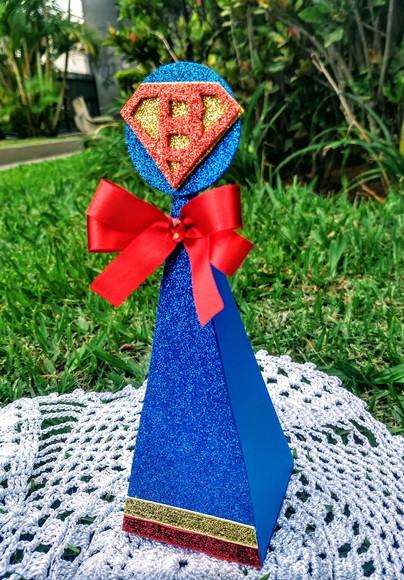 Caixa Pirâmide Super Homem