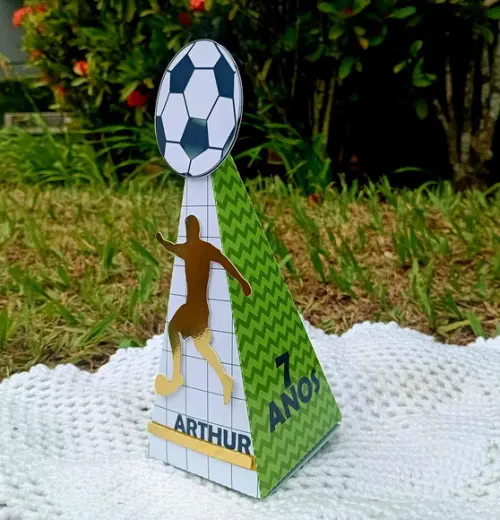 Caixa Pirâmide Futebol Luxo