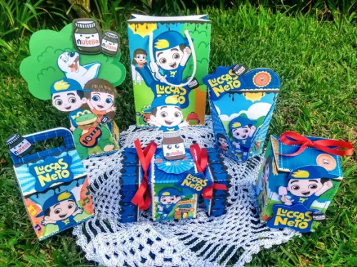 Caixa Pirâmide Luccas Neto