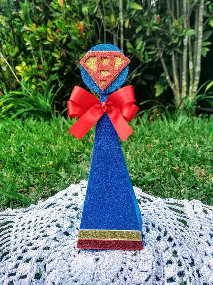 Caixa Pirâmide Super Homem