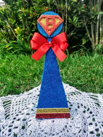 Caixa Pirâmide Super Homem