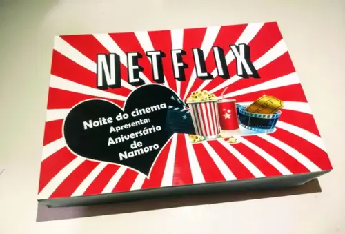 Caixa Sessão Netflix - Presente Aniversário de Namoro