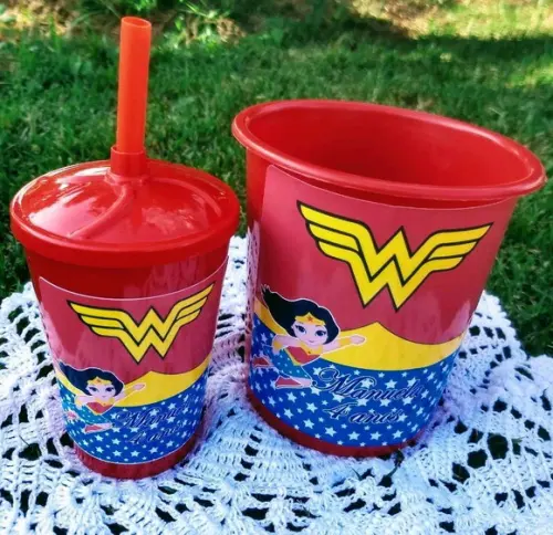 Kit Cinema Personalizado Mulher Maravilha