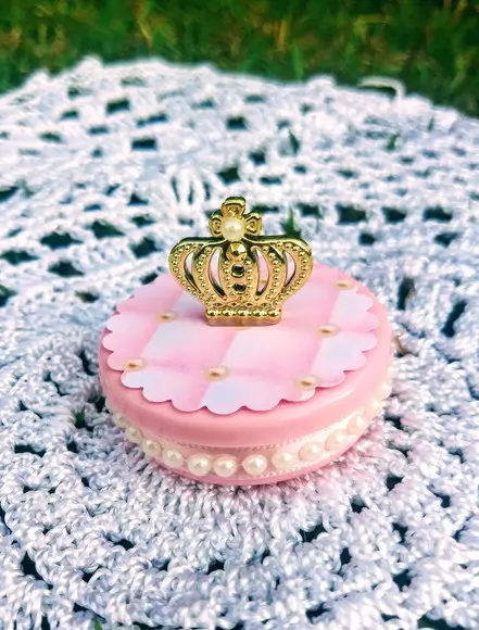 Latinha Princesa Coroa Dourada