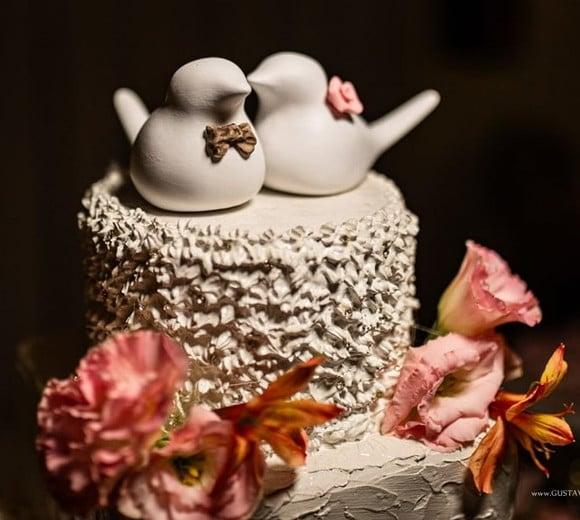 Pombinhos para topo de bolo de casamento