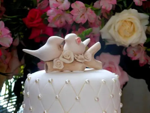 Topo de Bolo passarinhos, pombinhos para casamento