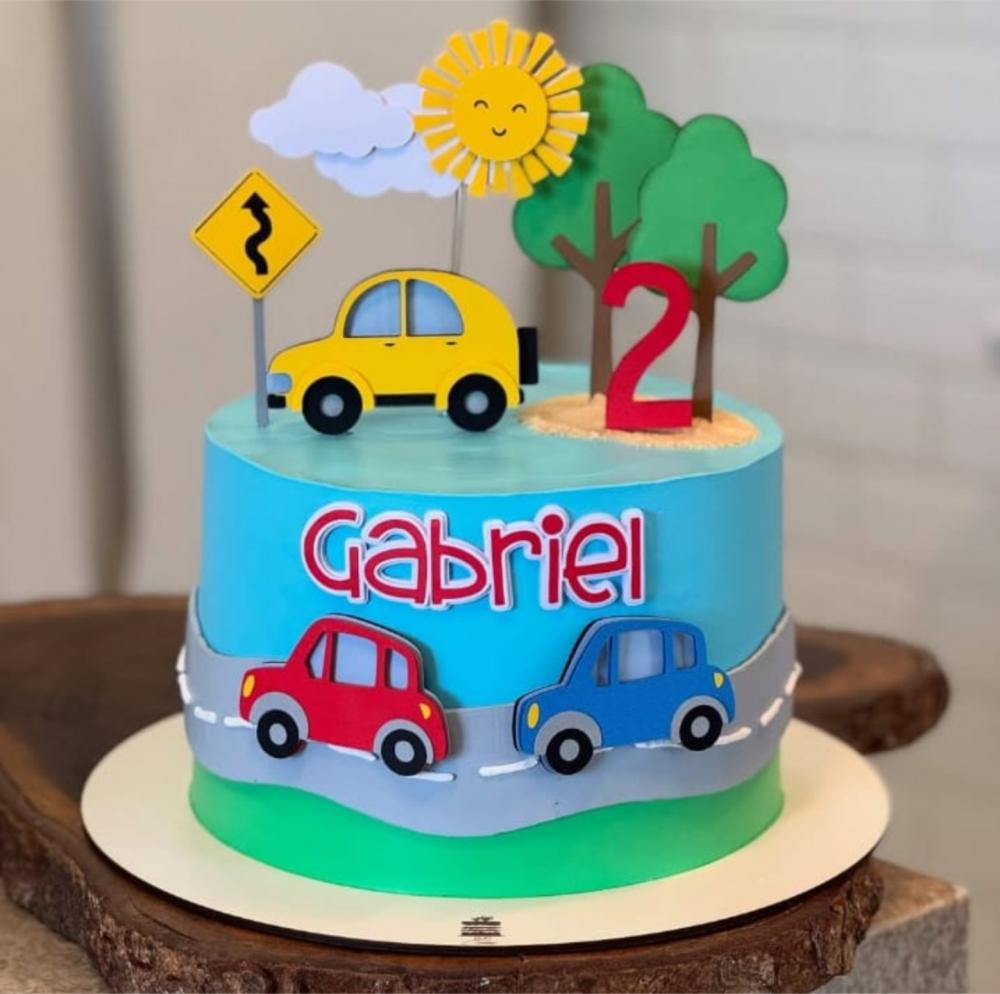 topo de bolo transporte carrinhos