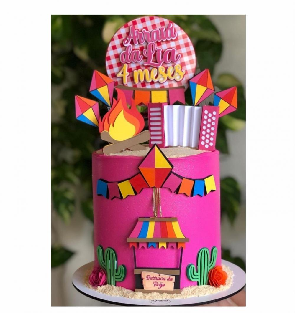 topo de bolo festa junina rosa