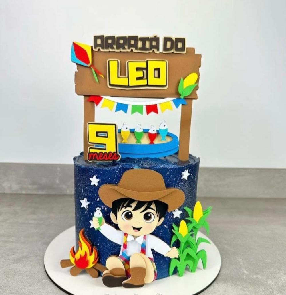 topo de bolo arraiá menino caipira