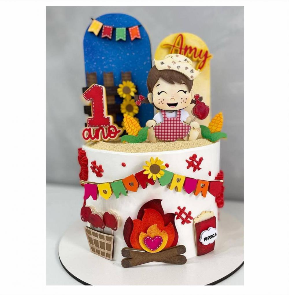 topo de bolo arraiá menina caipira