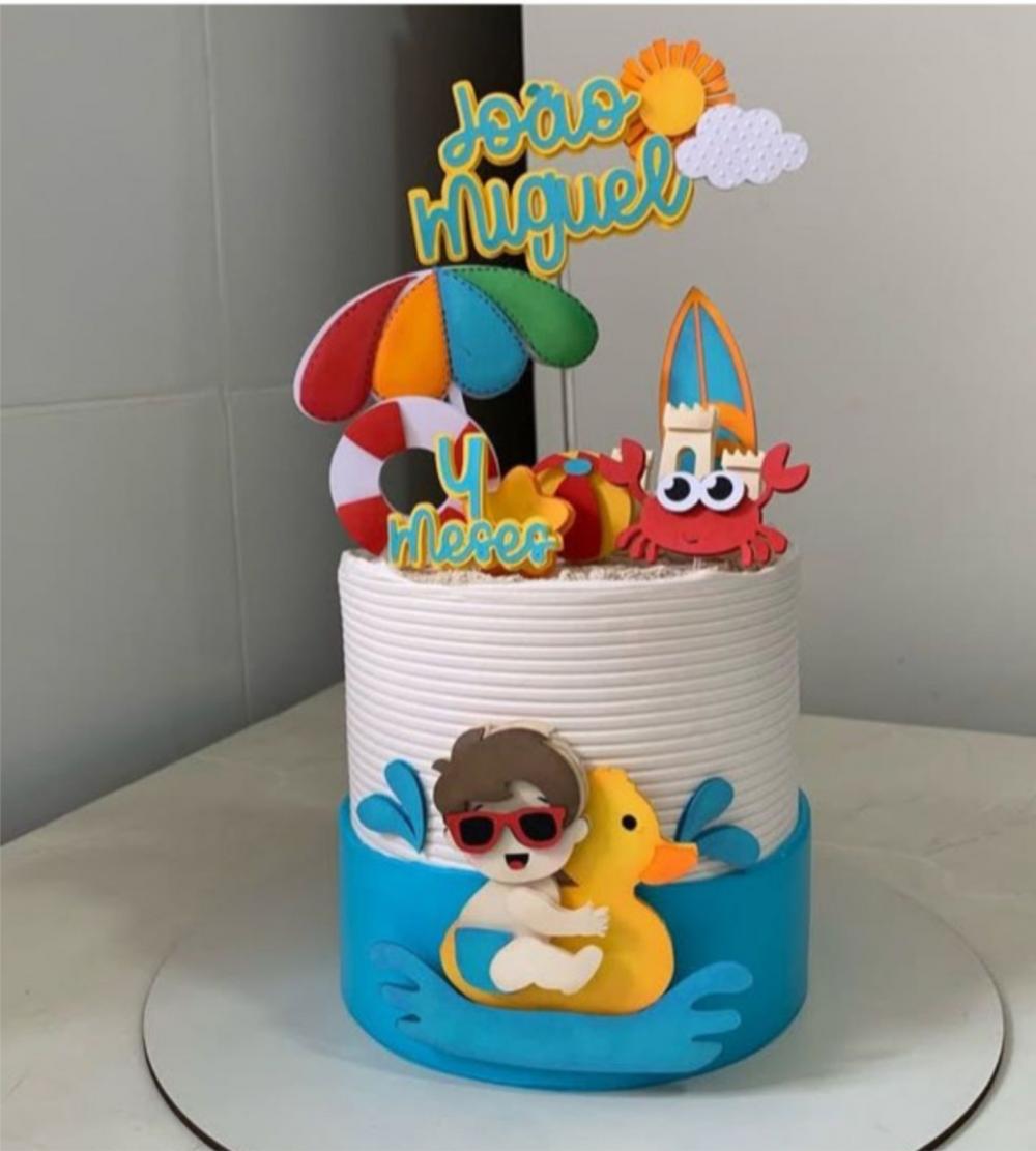 topo de bolo pool party