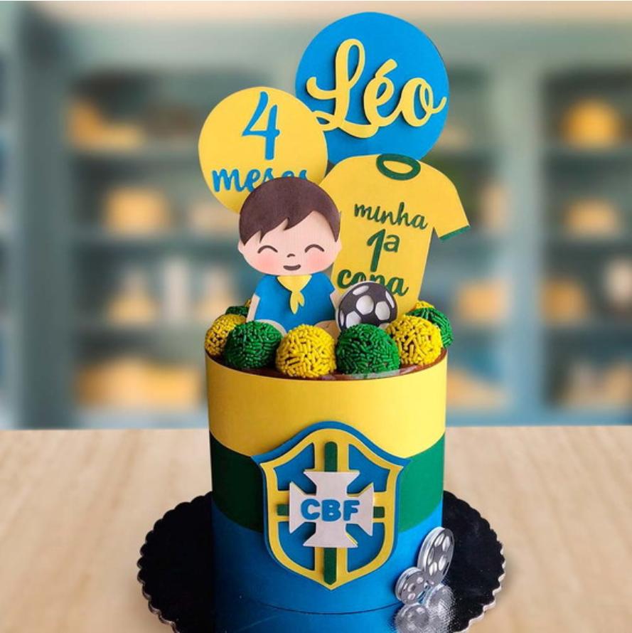 topo de bolo futebol brasil menino