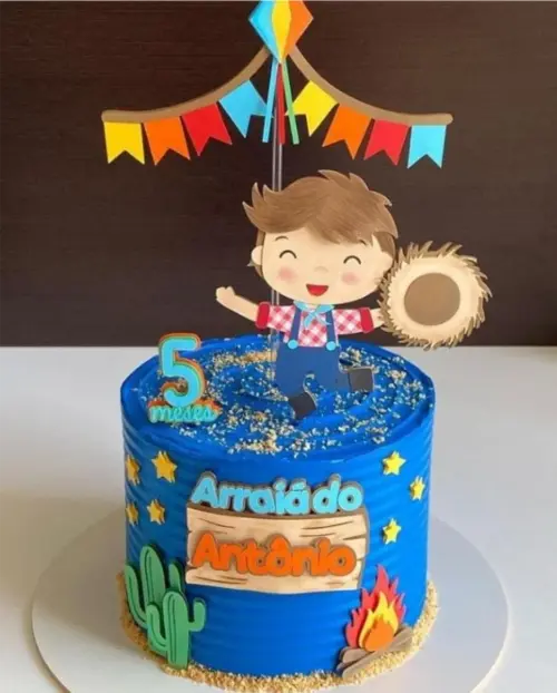 topo de bolo festa junina menino com chapéu